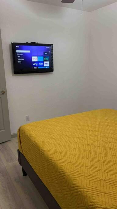 Spacious Getaway! Pool, Spa, Sleeps 9 Lake Havasu City Exterior foto